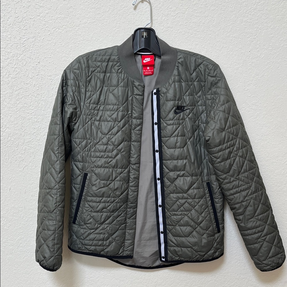 Nike Women’s  Puffer Jacket - Dark Green
